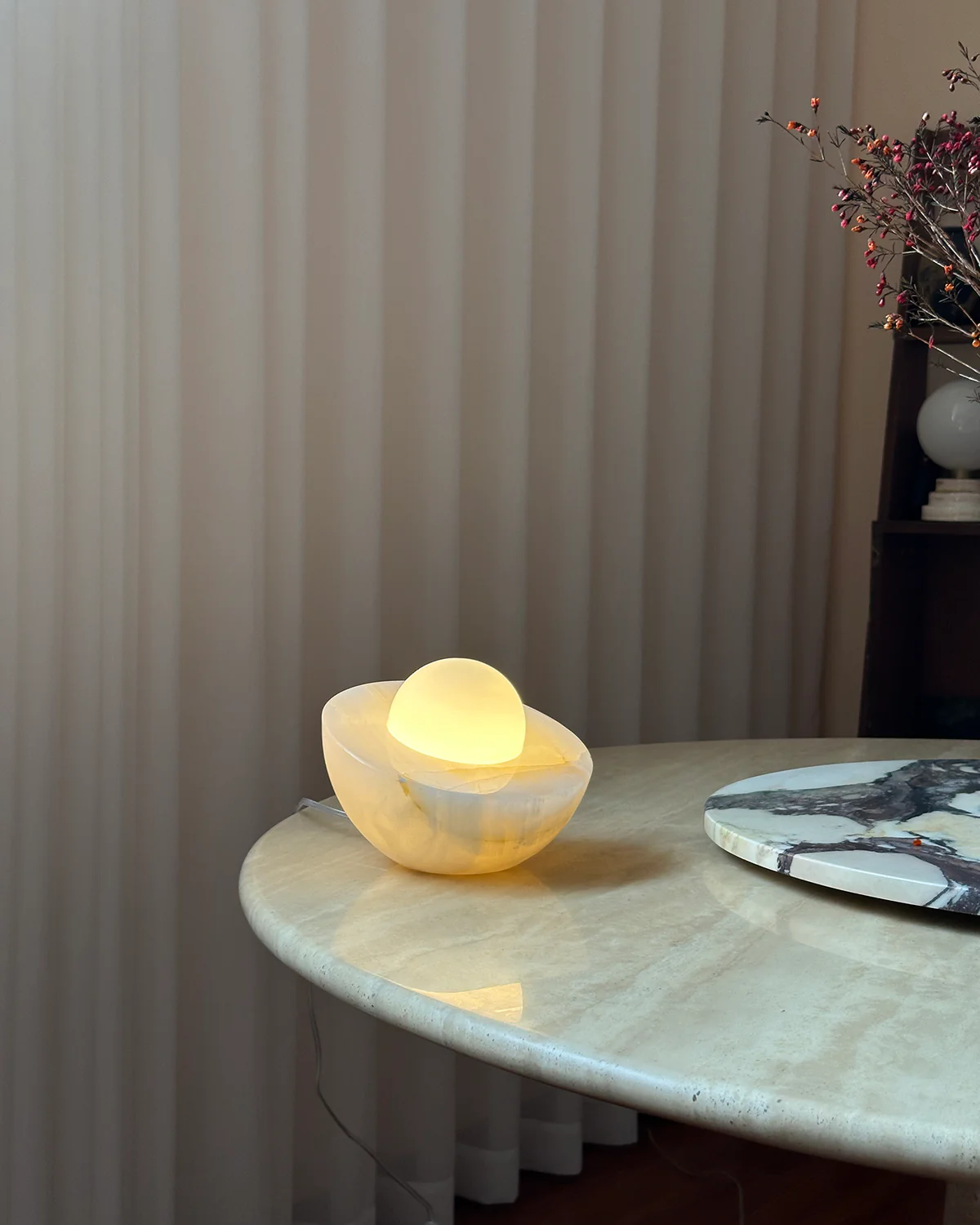 Fryle Jade Minimalist Halo Table Lamp-Neutral Decor