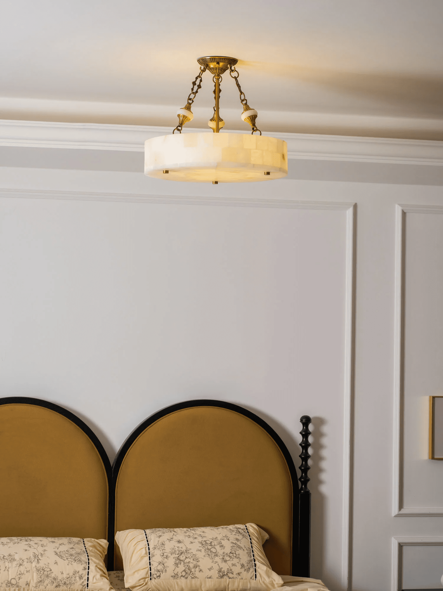 Lumisora Alabaster Ceiling Lamp-Neutral Decor
