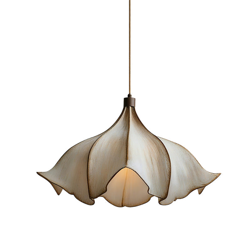 Close-up of the suspension wire and ceiling canopy for the Viscontea Pendant.