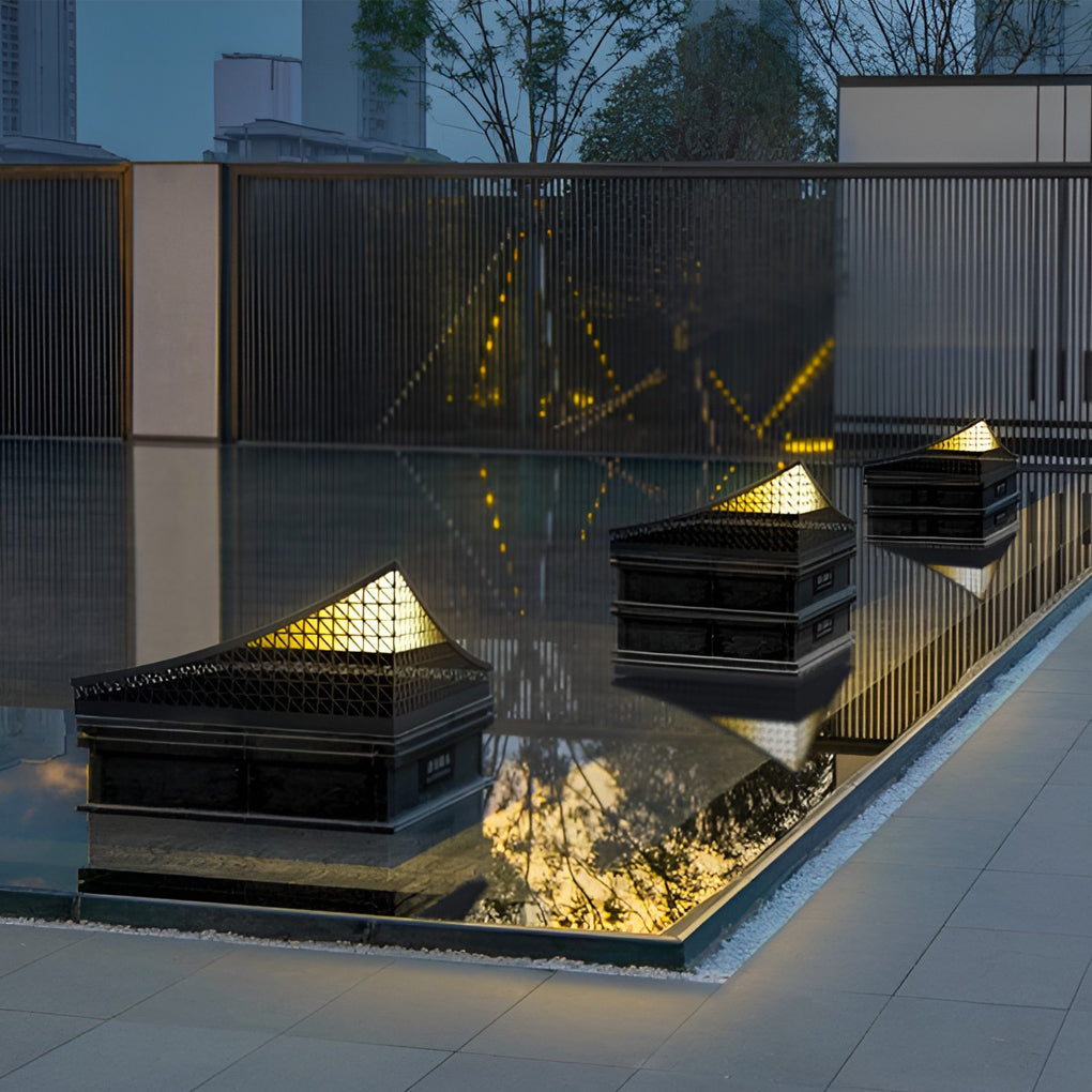 Lynn Industrial Elegant Garden Light