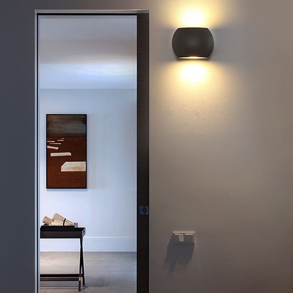 Ray Minimalist Geometric Metal Outdoor Wall Lamp, Black/Grey - Neutral Decor