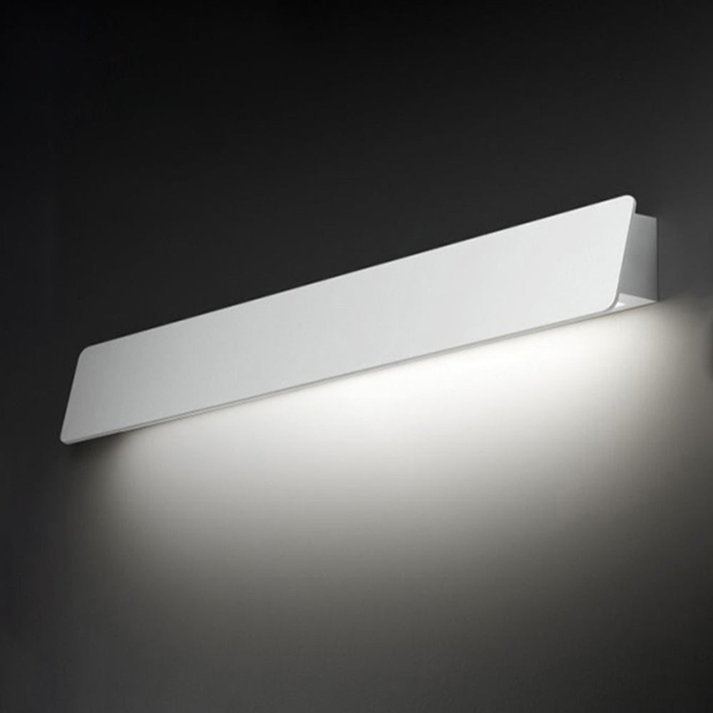 Ray Industrial Linear Metal Outdoor Wall Lamp, Black/White - Neutral Decor