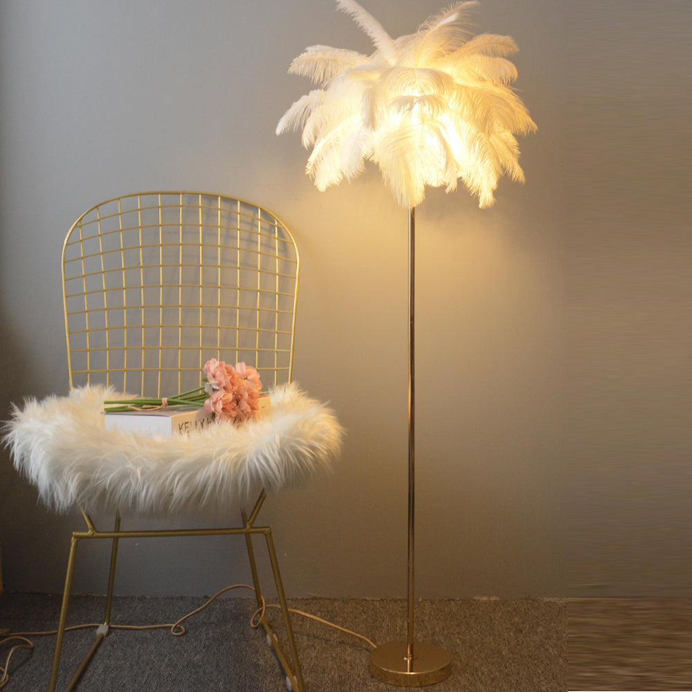 O'Moore Modern Natural Ostrich Feather Gold-plated Floor Lamp - Neutral Decor