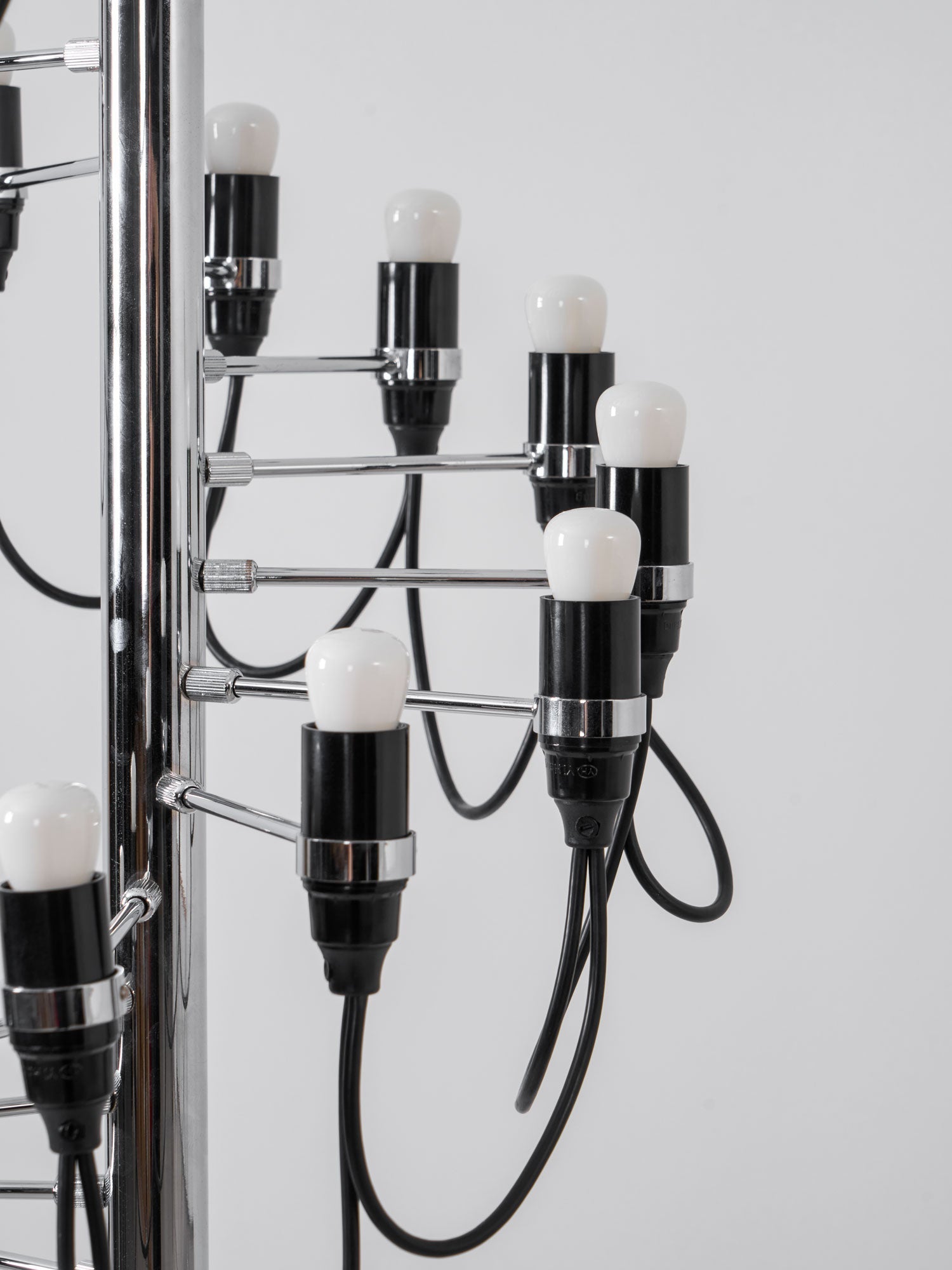 Olliryra Sculptural Steel Floor Lamp-Neutral Decor