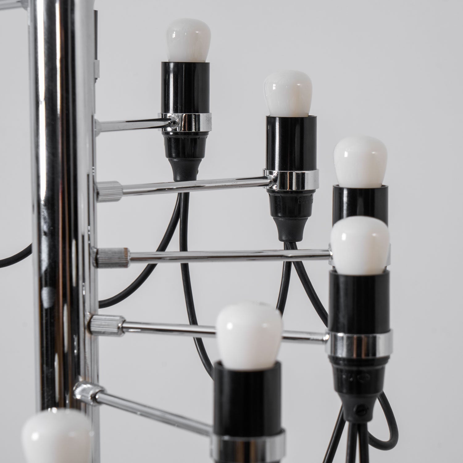 Olliryra Sculptural Steel Floor Lamp-Neutral Decor