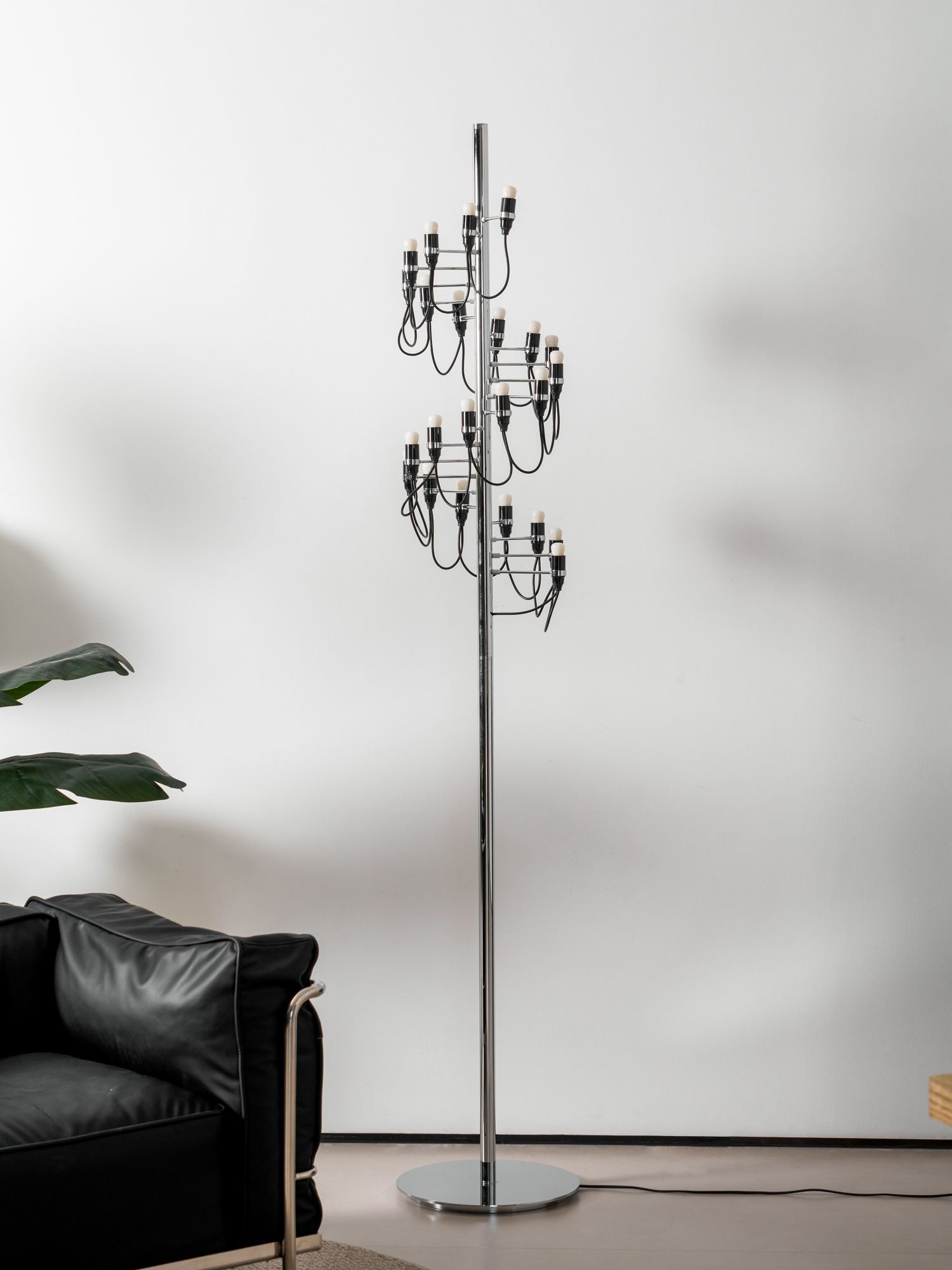 Olliryra Sculptural Steel Floor Lamp-Neutral Decor