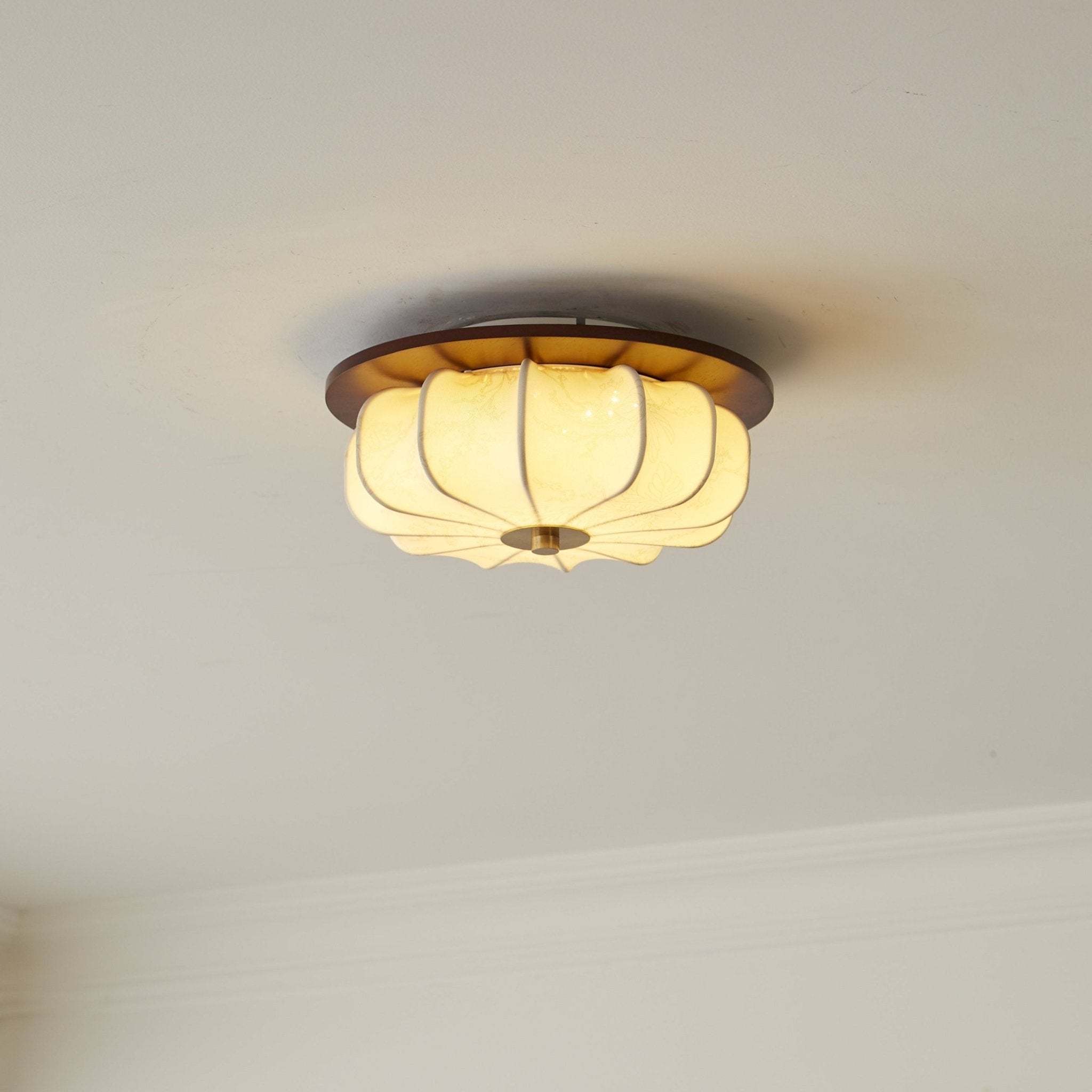 Ylvsen Fabric Ceiling Light-Neutral Decor