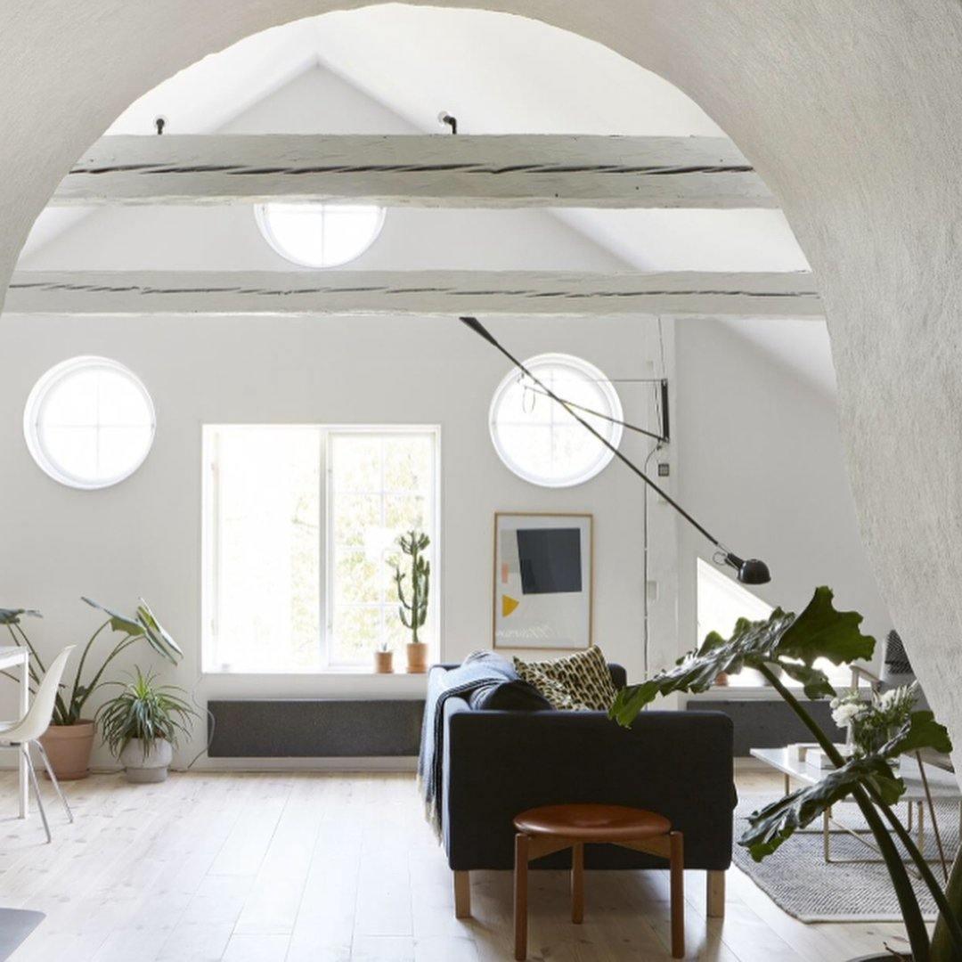 Cid Modern Minimalist Long Arm Wall Lamp-Neutral Decor