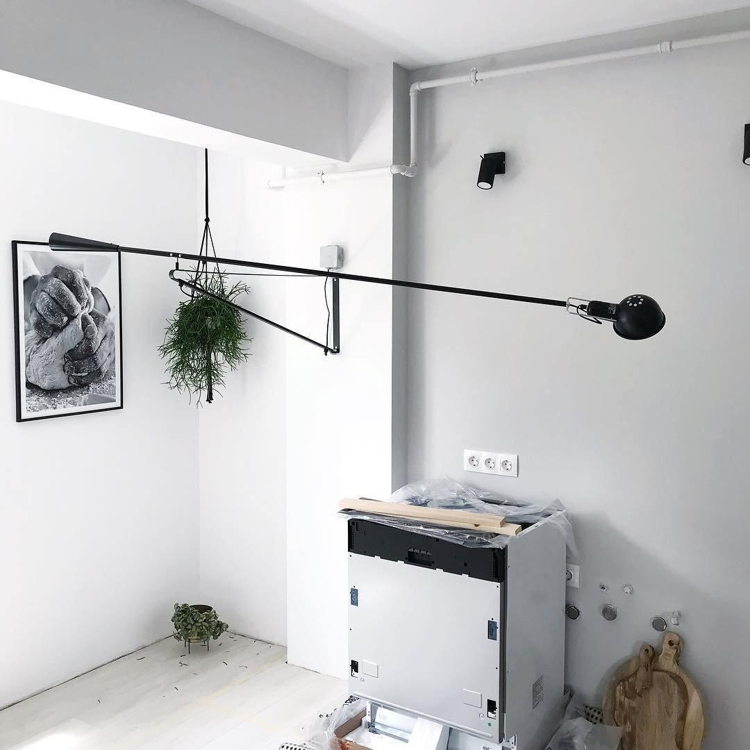 Cid Modern Minimalist Long Arm Wall Lamp-Neutral Decor
