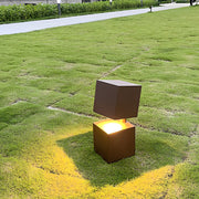 Brooker Modern Geometric Solar Outdoor Lawn Light
