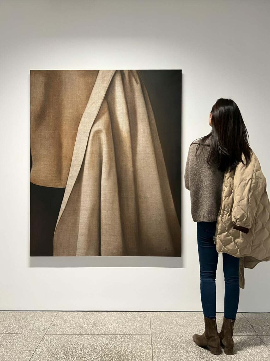 Wall Art Elegant Textured Linen Drape - Neutralighting