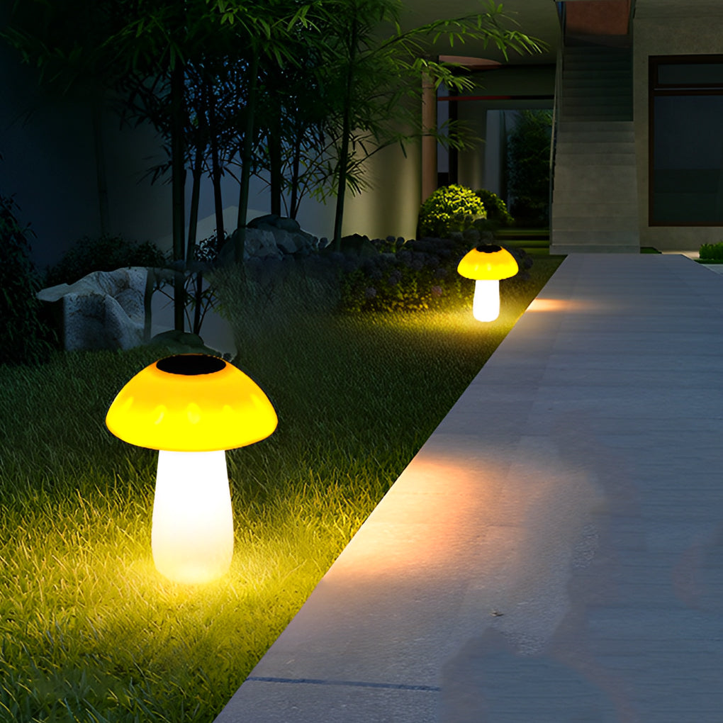 Eloie Mushroom Solar LED Plastic Outdoor Lawn Light