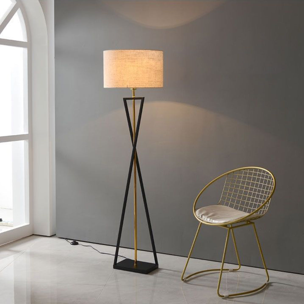 Baines Tripod Floor Lamp, Black & Flaxen, L 158CM - Neutral Decor