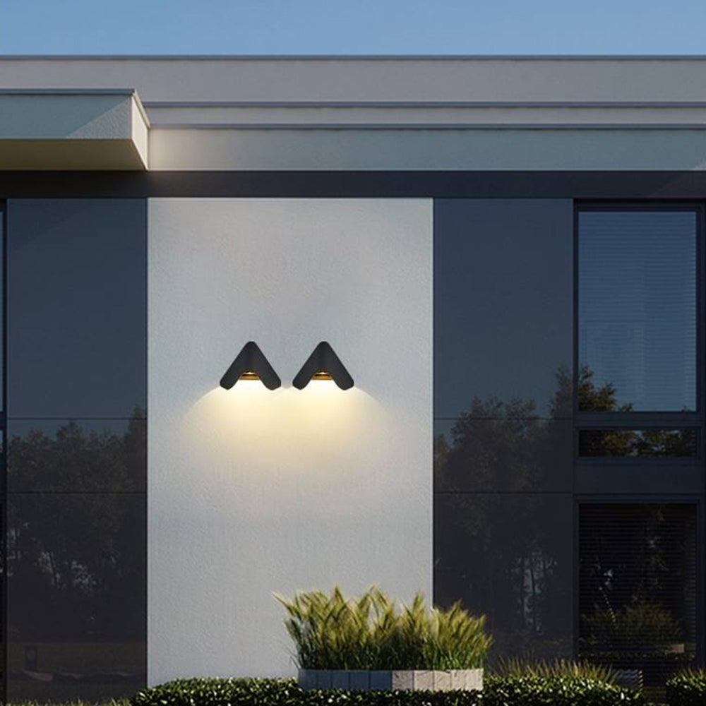 Ray Minimalist Triangle Metal Outdoor Wall Lamp, Balck/White - Neutral Decor
