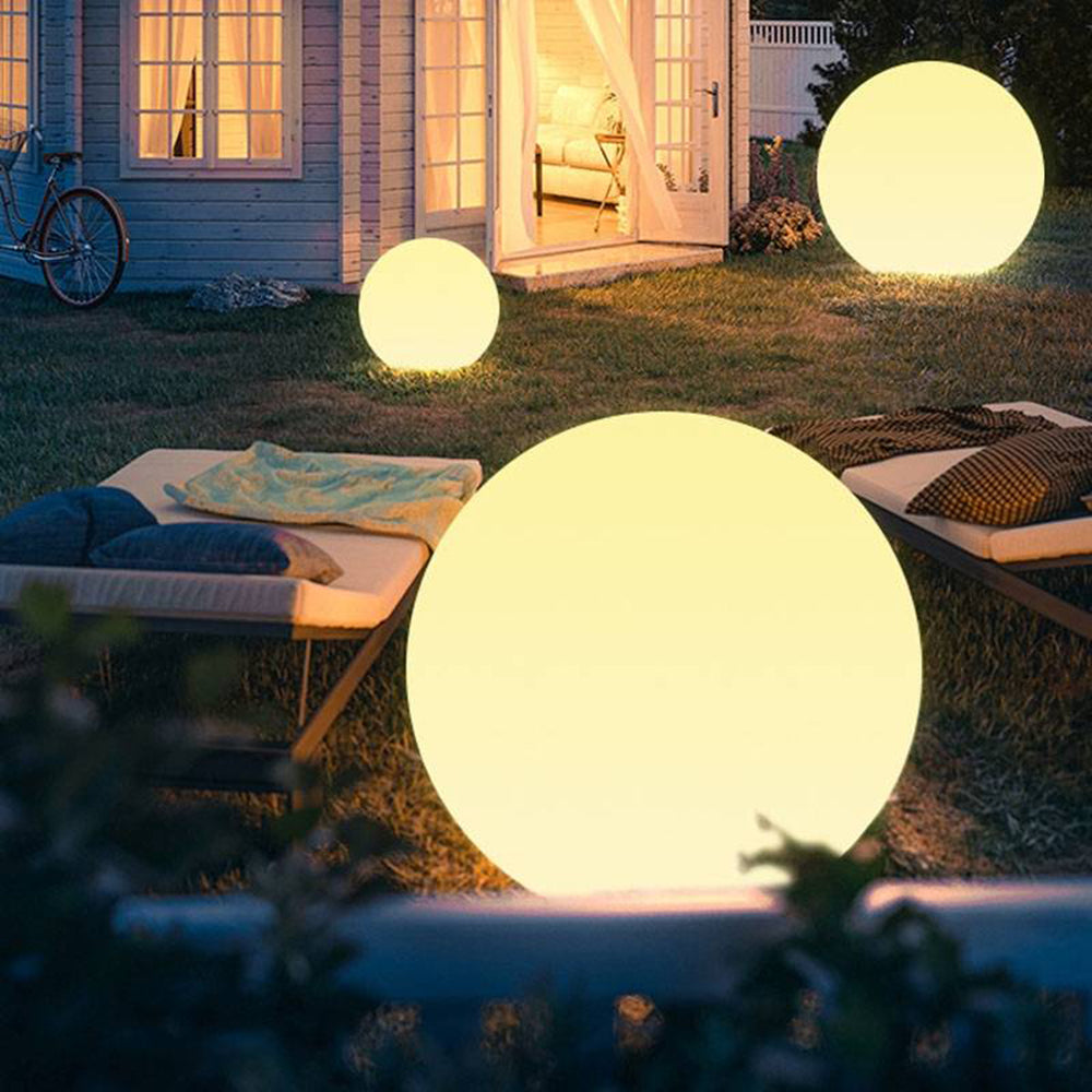Ray Minimalist Globe LED Outdoor Light, Resin, White - Neutral Decor