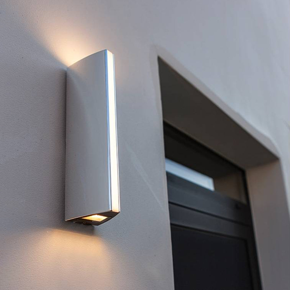 Ray Modern Triangular Prism Metal Outdoor Wall Lamp, Black/Silver - Neutral Decor