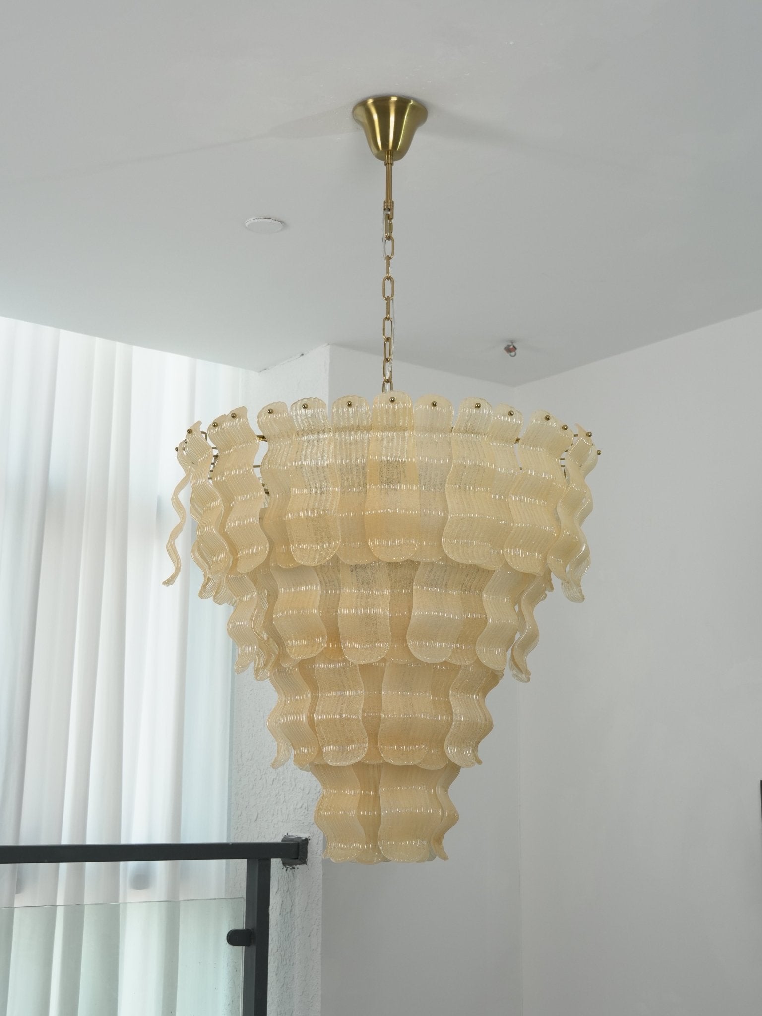 Borzi Yellow Glass Leaf Luxurious Chandelier-Neutral Decor