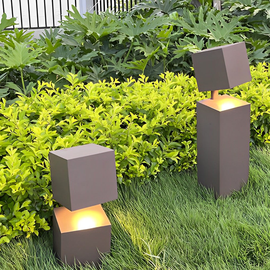 Brooker Modern Geometric Solar Outdoor Lawn Light