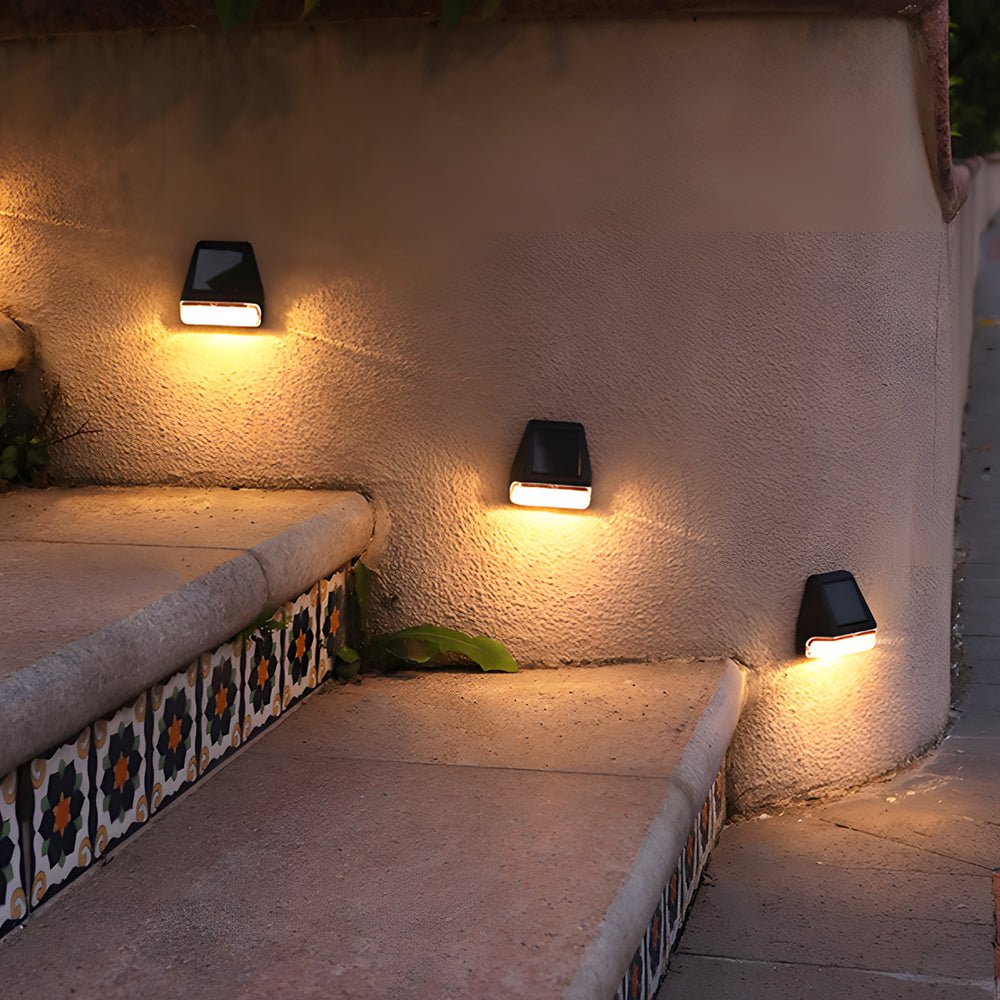 Euora Dusk-to-Dawn Sensor LED Solar PVC Outdoor Stair Lights
