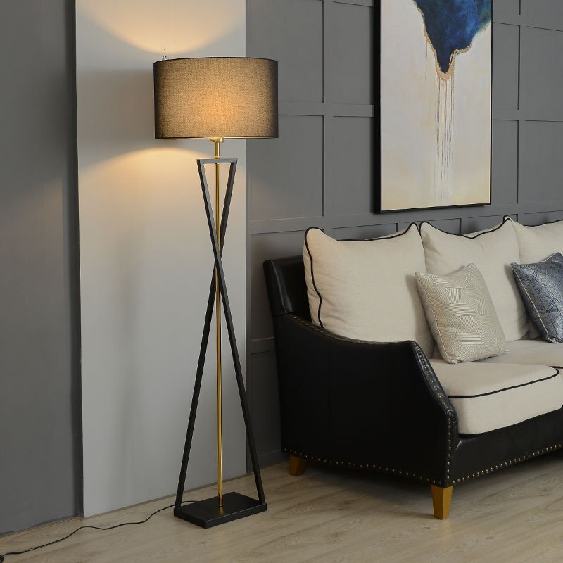 Baines Tripod Floor Lamp, Black & Flaxen, L 158CM - Neutral Decor