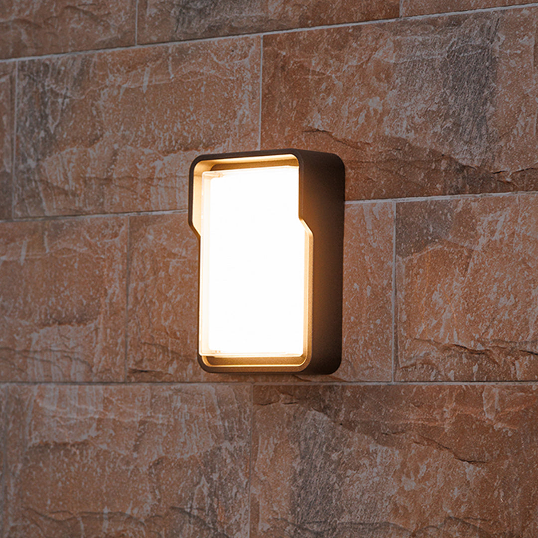Stan Square Minimalist LED Outdoor Wall Light