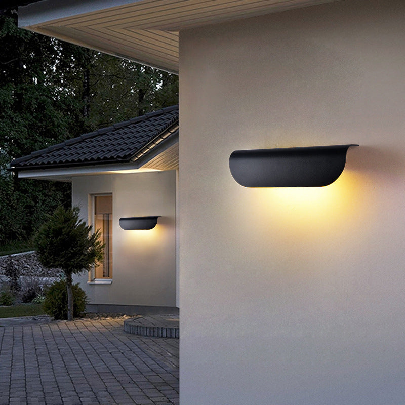 Vaughan Minimalist LED Outdoor Wall Light