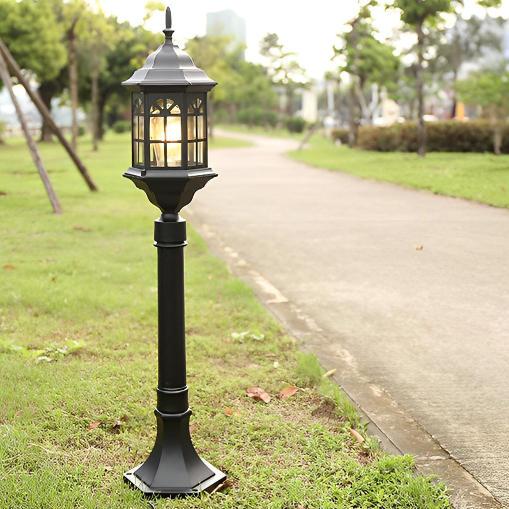 Solitary Elegant Pathway Outdoor Post Lights