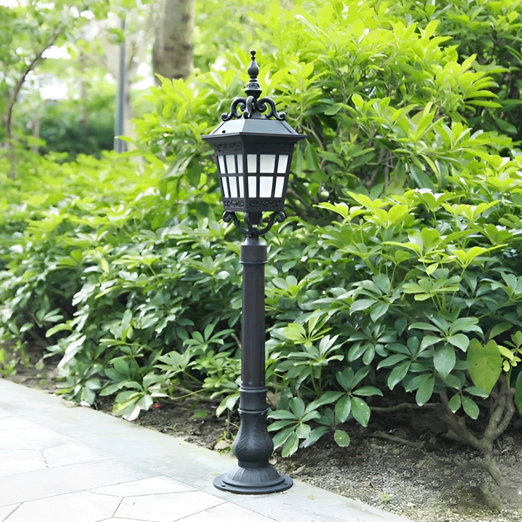 Articula European Style Glass Outdoor Post Lamp