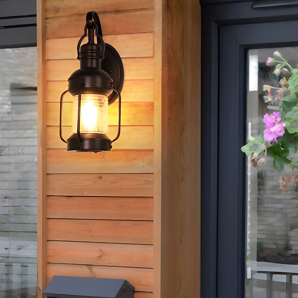 Jillian Vintage Versatile Outdoor Light