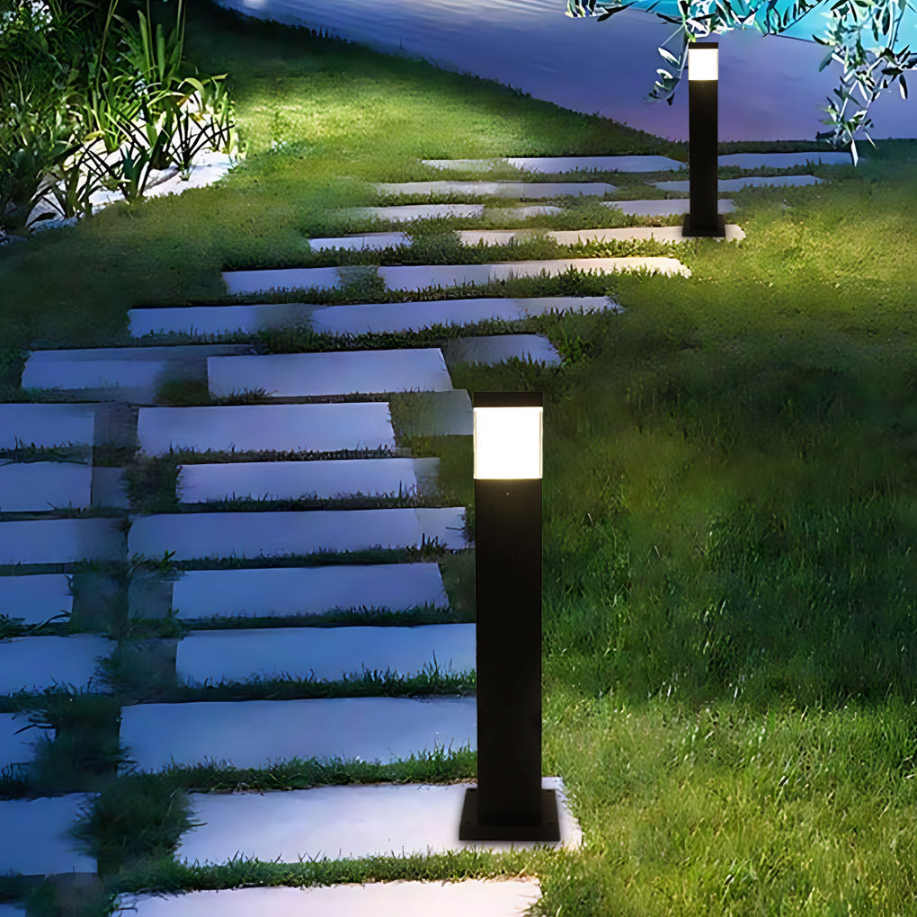 Wndy Minimalist Elegant Outdoor Bollard Light