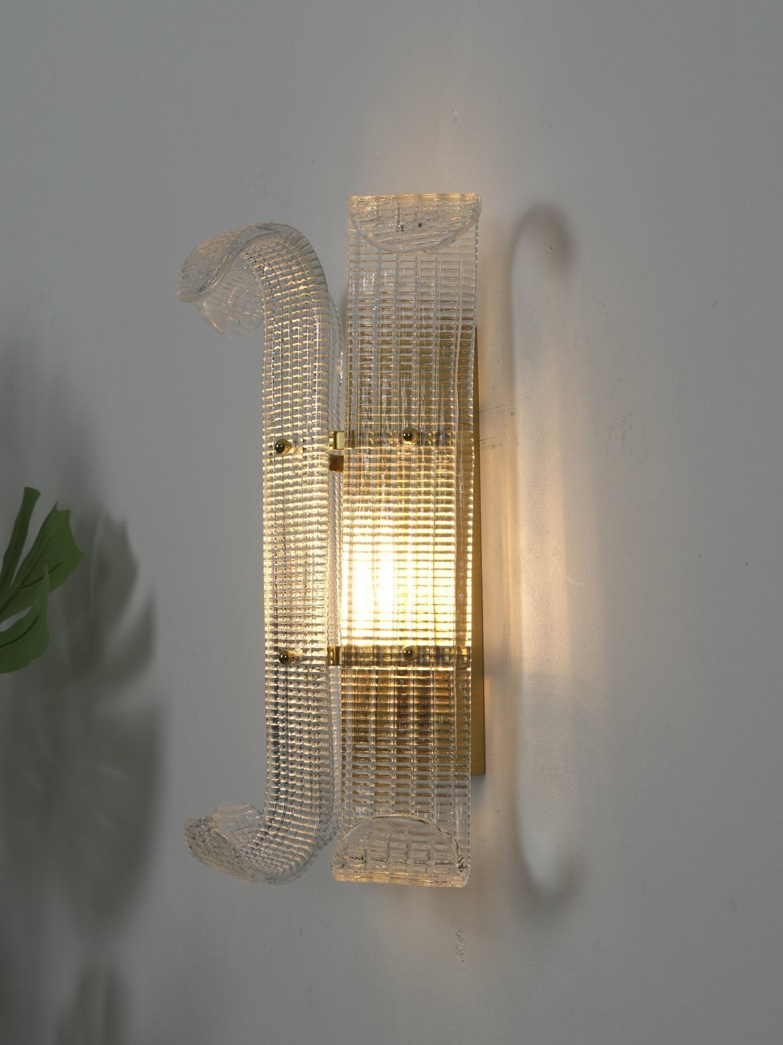Dara Luxurious Champagne Glass Brasher Wall Lamp-Neutral Decor