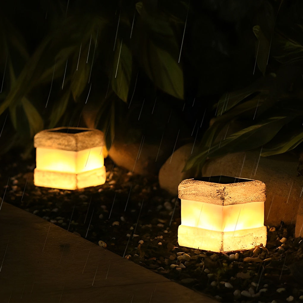 Thunder Sleek Square Solar Resin  Garden Lamp