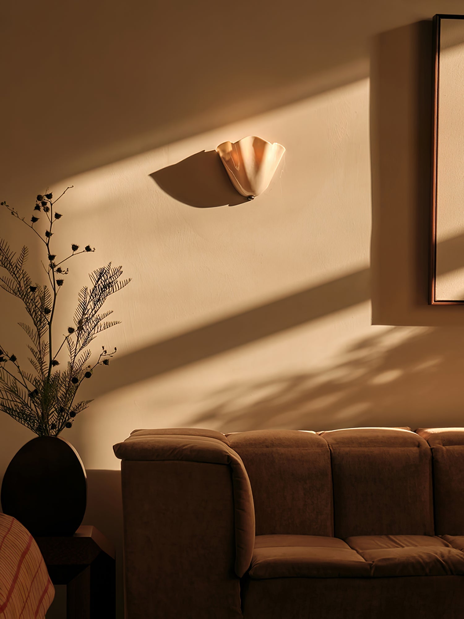 Lustra Wall Lamp Soft Curves-Neutral Decor