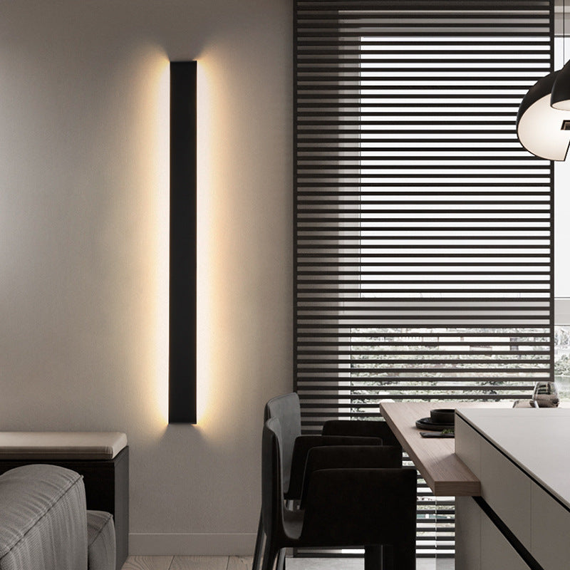 Arisha Minimalist Wall Lamp, Black/White - Neutral Decor