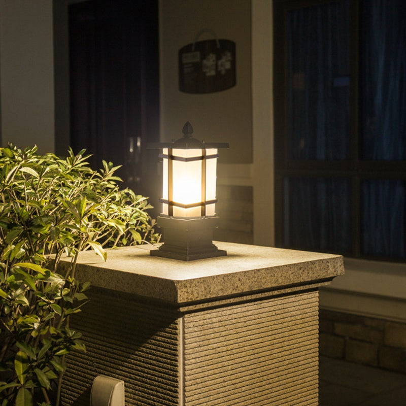 Maurice Elegant Vintage Retro Outdoor Pathway Lamp