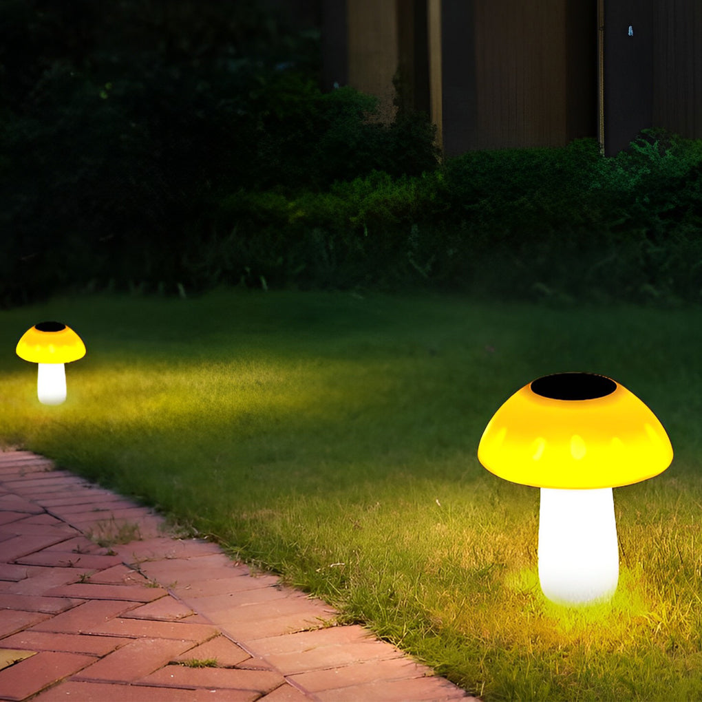 Eloie Mushroom Solar LED Plastic Outdoor Lawn Light