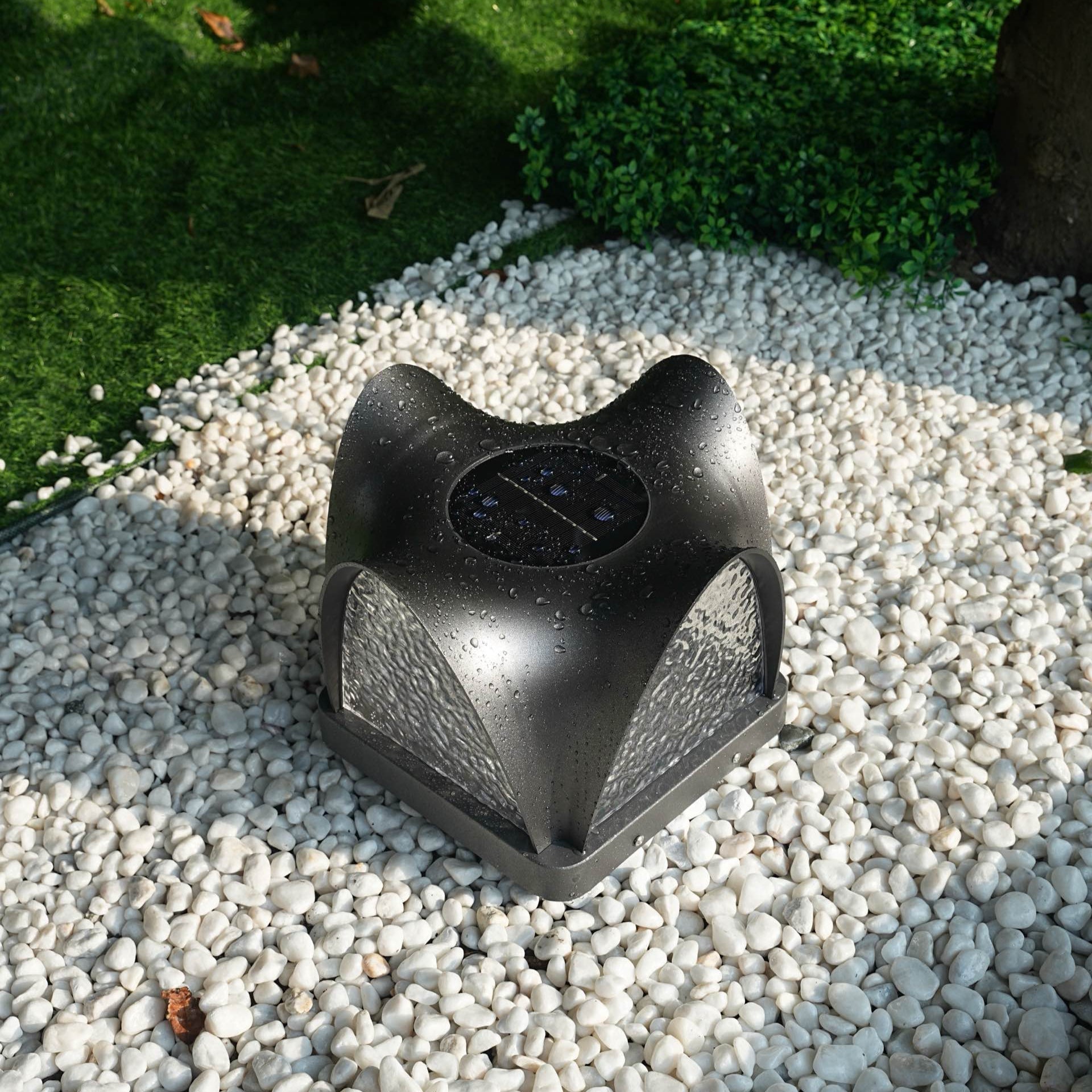 Veyra Modern Solar Outdoor Light-Neutral Decor