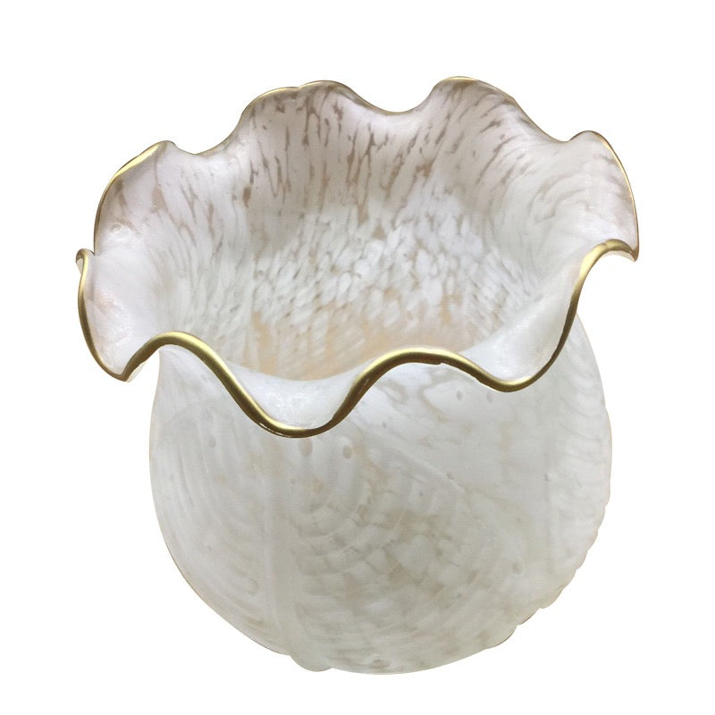 Arisha Vintage Flower shape Metal&Glass Modern Wall Lamp, White/Bronze - Neutral Decor