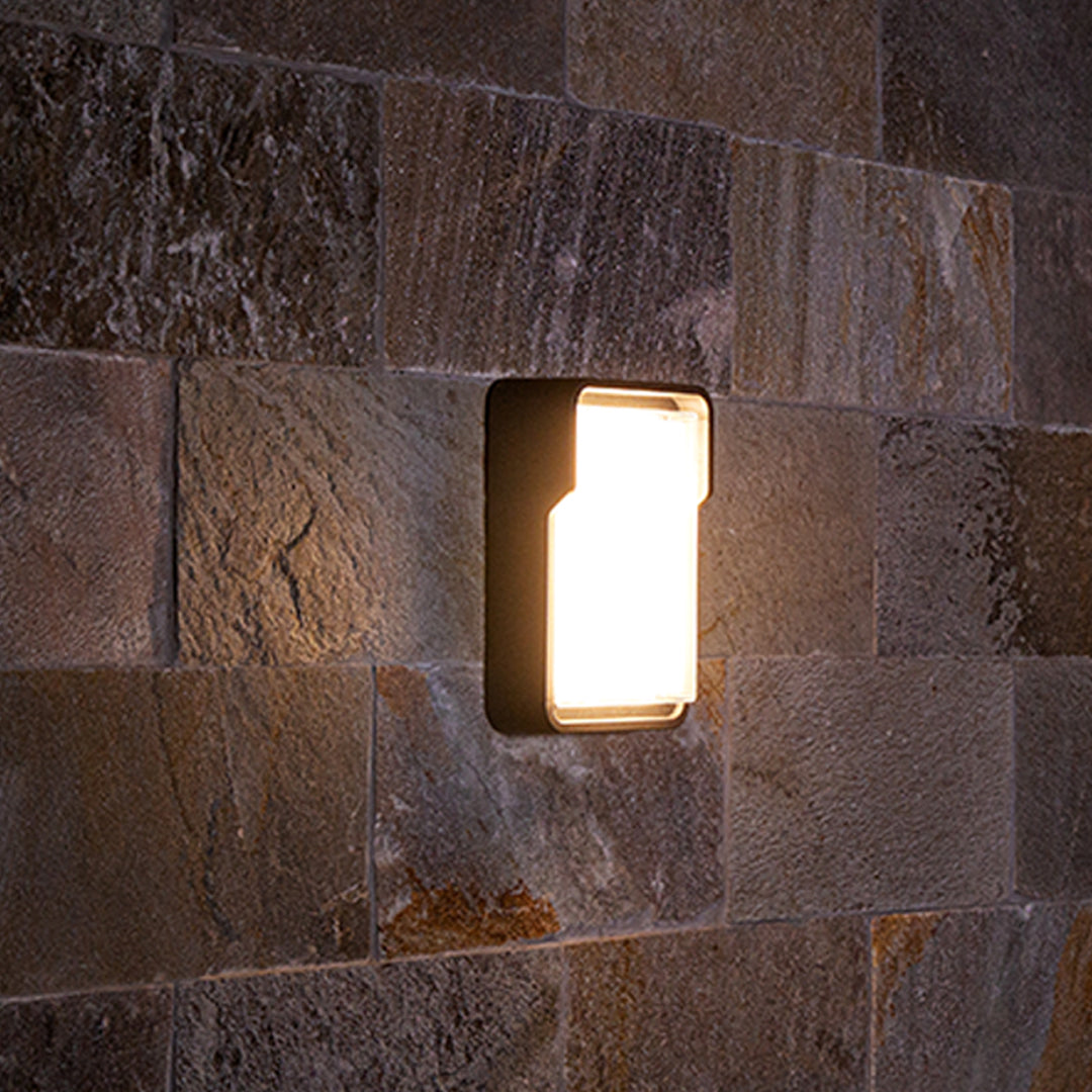 Stan Square Minimalist LED Outdoor Wall Light