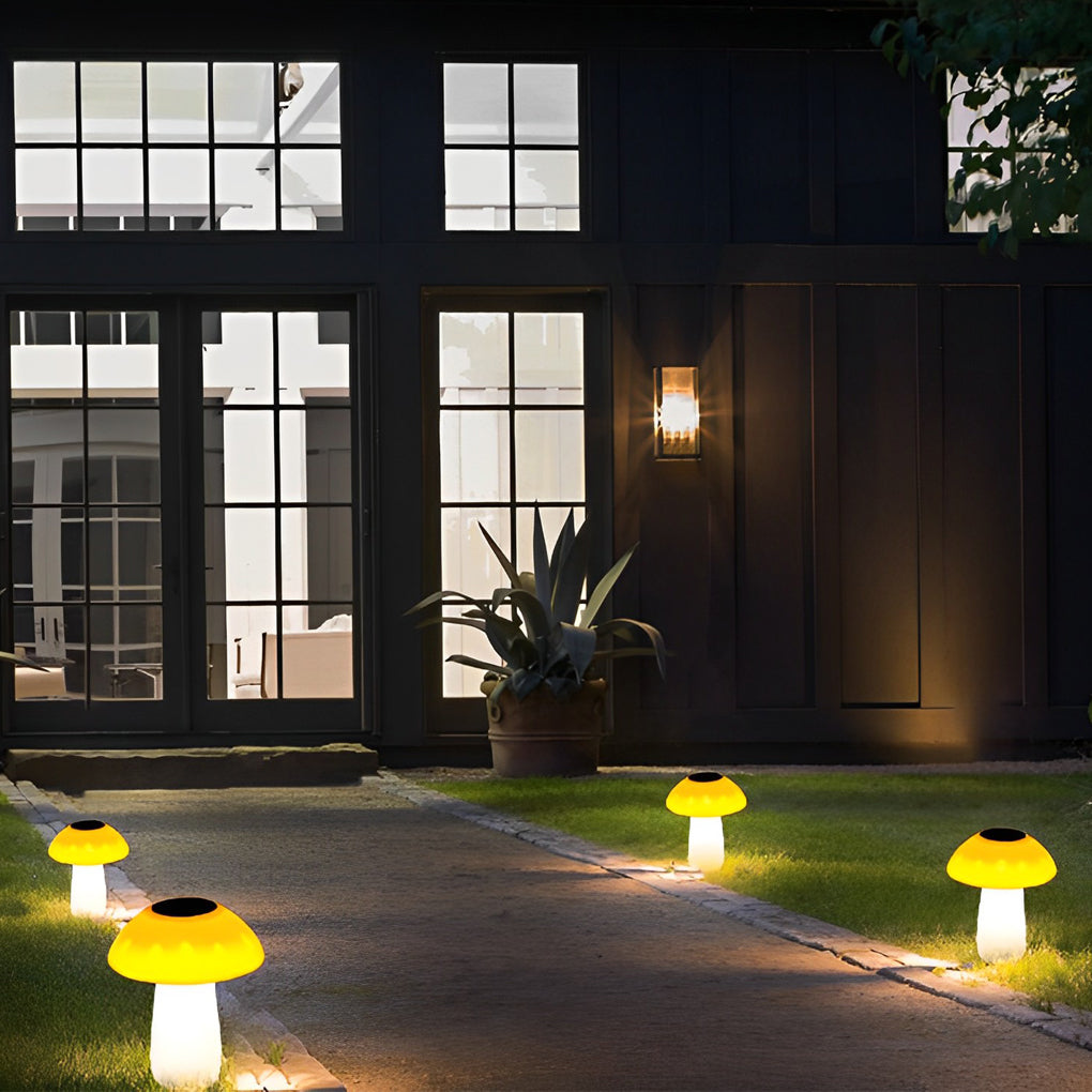 Eloie Mushroom Solar LED Plastic Outdoor Lawn Light