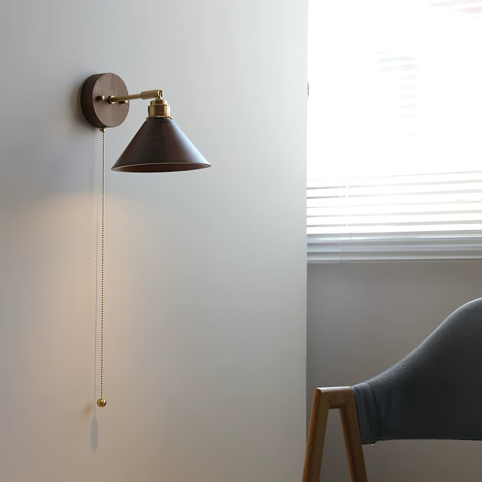 Arsole Traditional Elegance Pull Brass Wall Lamp-Neutral Decor