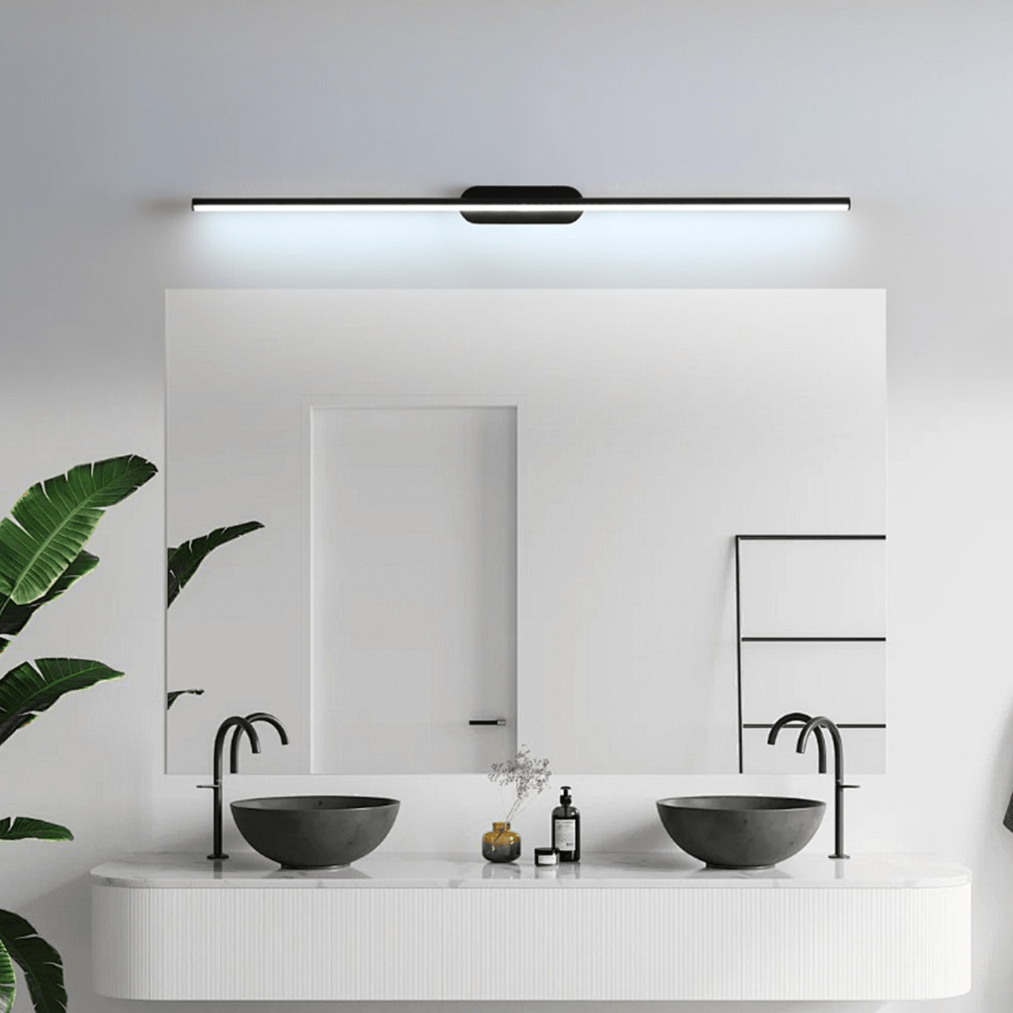 Qirma Black Slim Linear Minimalist Wall Lamp-Neutral Decor