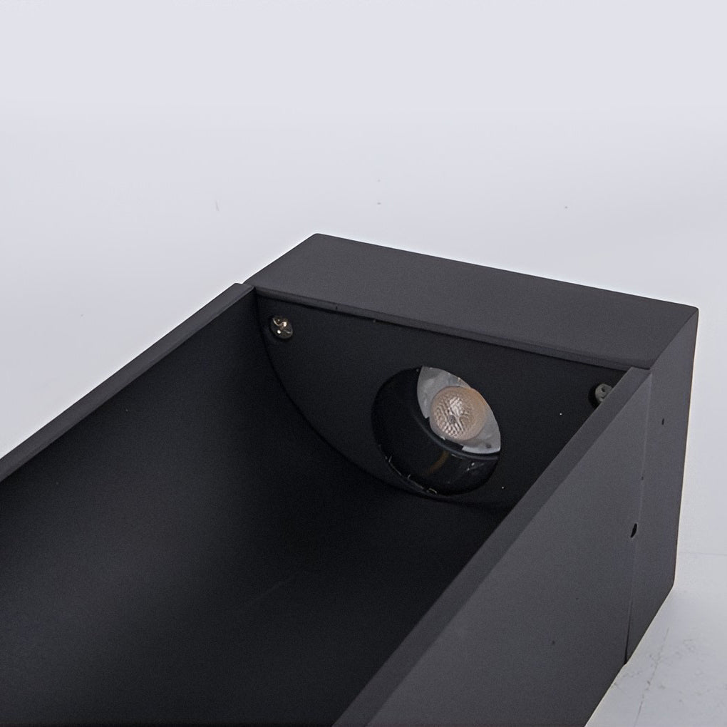 Siona Modern LED Outdoor Lawn Light
