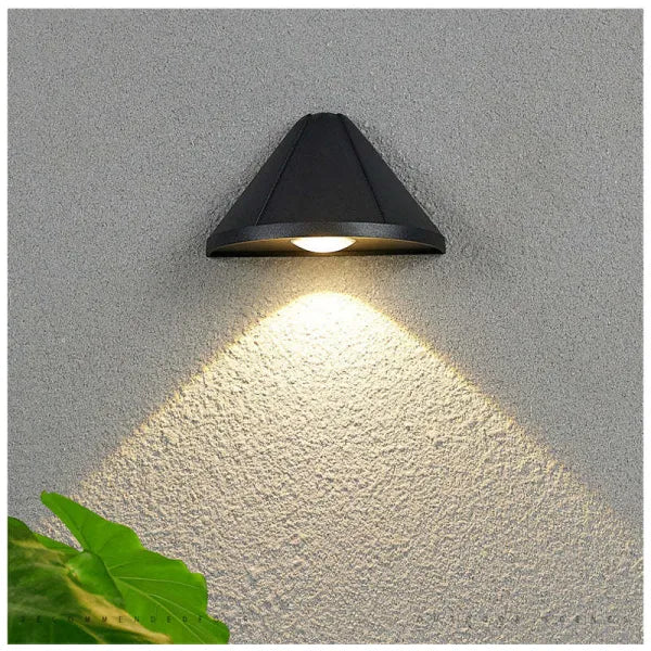 Ray Modern Cone Metal Outdoor Wall Lamp, Black - Neutral Decor