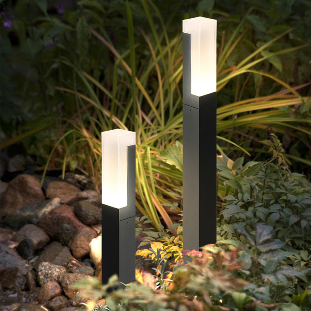 Ray Modern Metal Solar Outdoor Path Light, Black - Neutral Decor