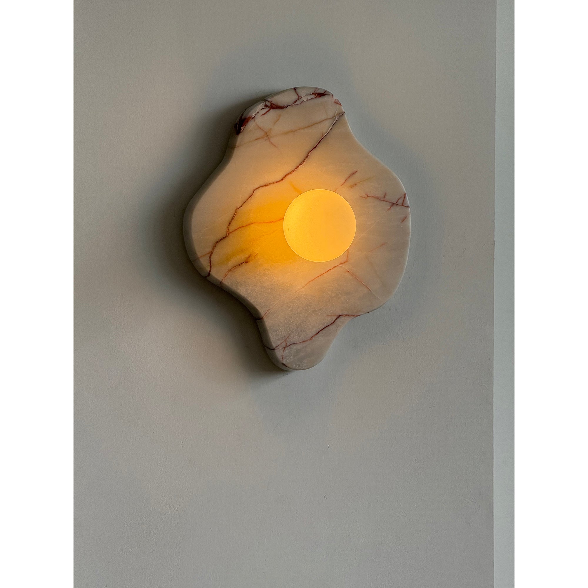Calista Wall Lamp