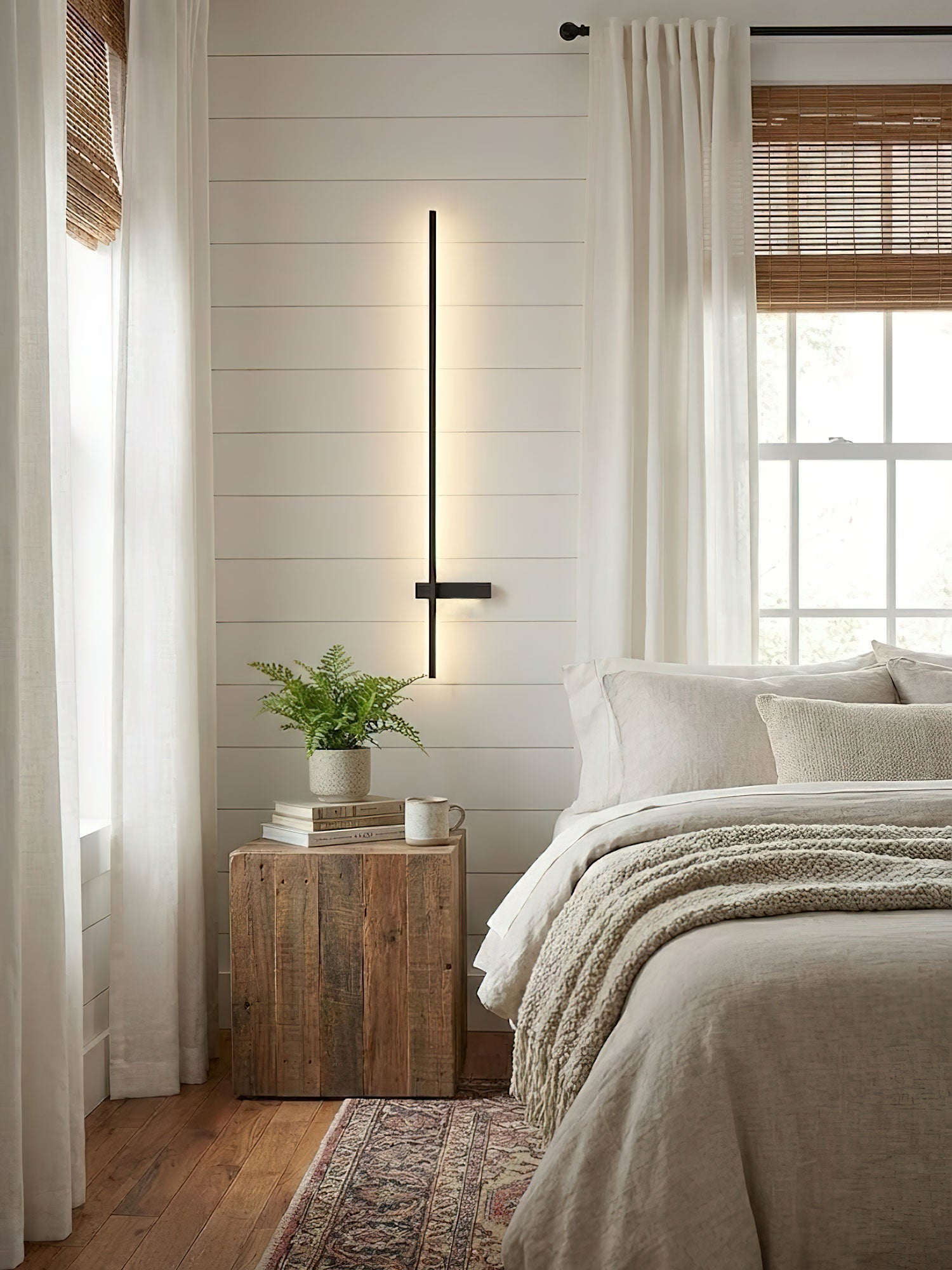 Mesv Linear Rechargeable Black Wall Lamp-Neutral Decor