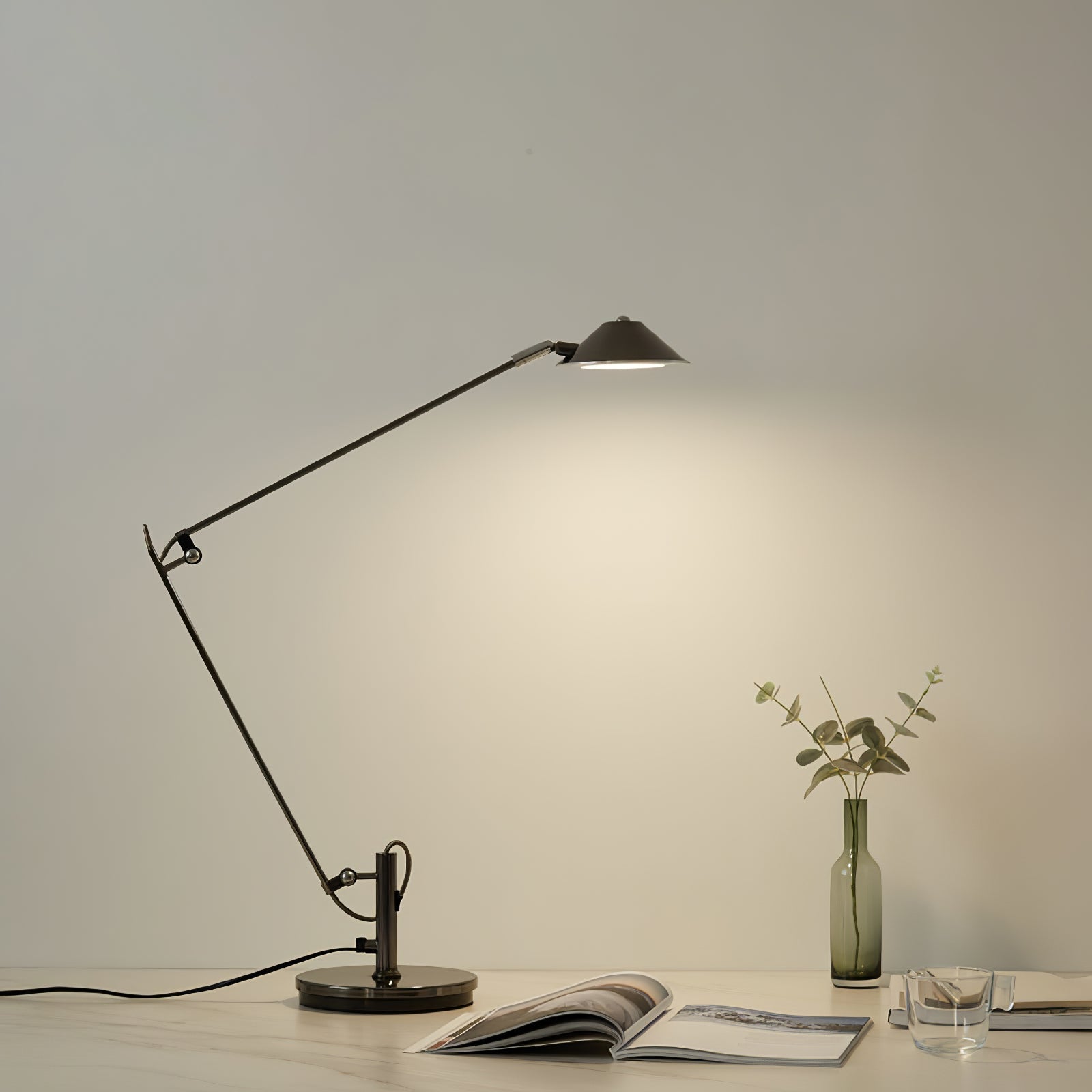 Queden Minimalistic Office Task Lamp-Neutral Decor