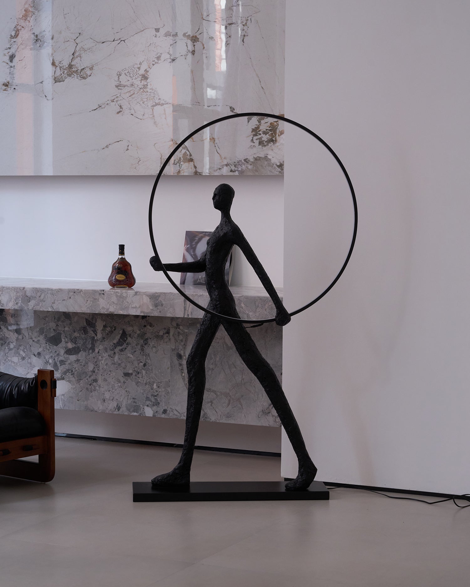 Viri Floor Lamp Sculpture LED Figure-Neutral Decor