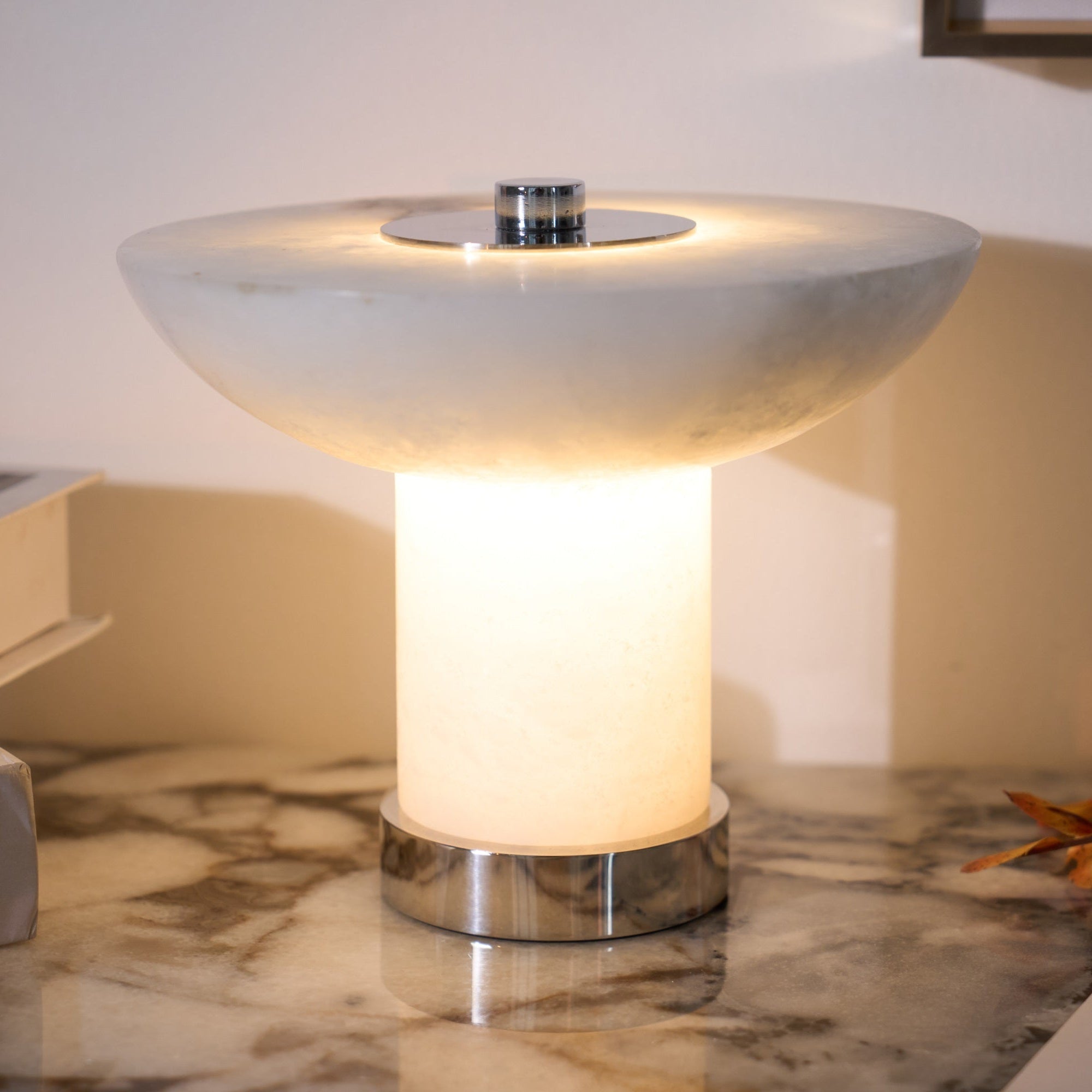 Eurnoran Mushroom Shaped Alabaster Table Lamp-Neutral Decor